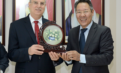 Al Ain University President welcomed The Board of Trustees in Ningxia International Language College