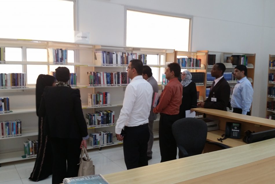   زيارة أعضاء هيئة التدريس الجدد مكتبة جامعة 