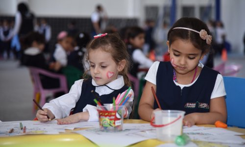 جامعة العين تحتفل باليوم العالمي للطفل