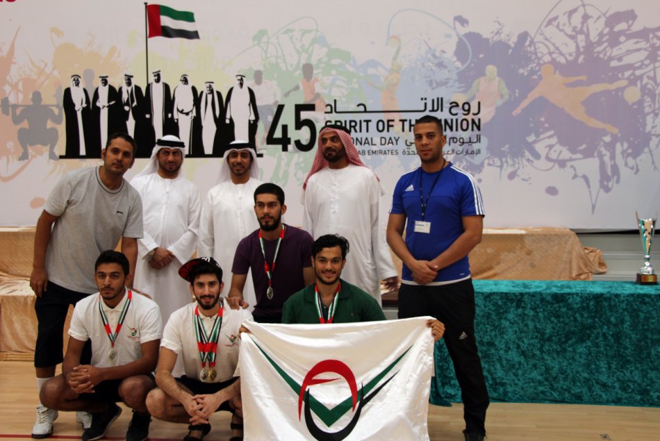 بطولة السباحة بمناسبة اليوم الرياضي الوطني