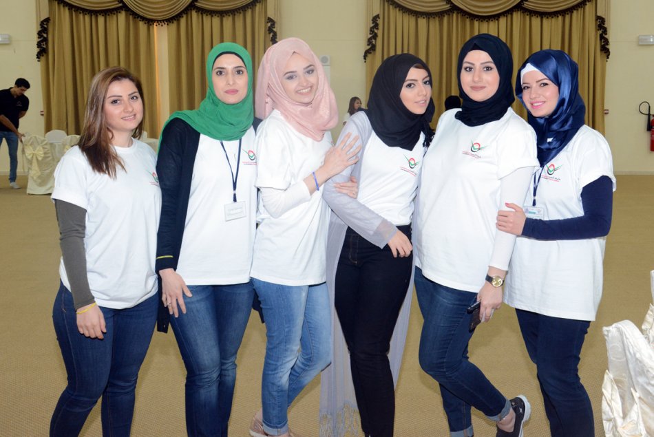 أجواء من الترفيه .. المرح .. والمنافسة بين أسرة جامعة العين