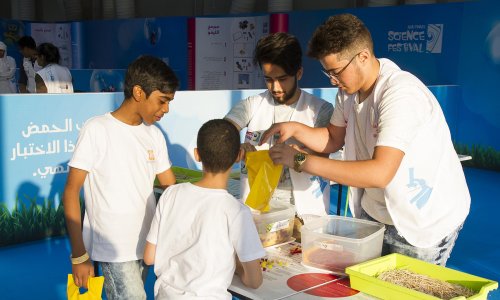 AAU Students participate in the Abu Dhabi Science Festival