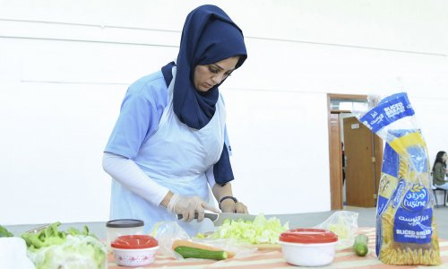 أطباق شهية صحية في جامعة العين 