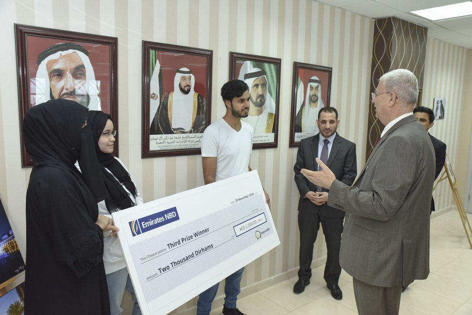 فوز طلبة الهندسة في مسابقة بنك دبي الوطني