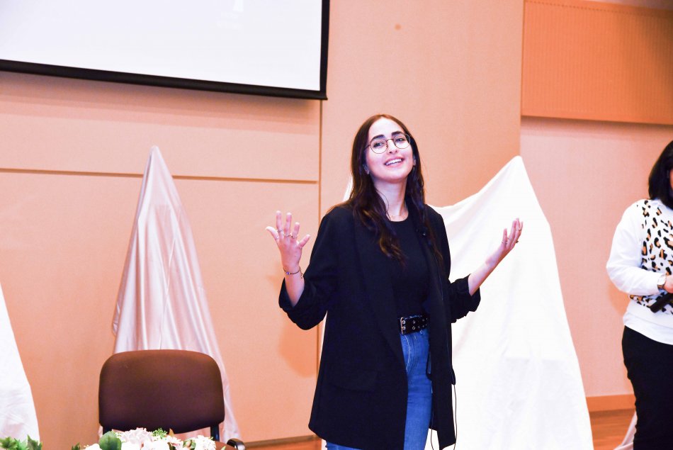 مسرحية الأخوة الإنسانية
