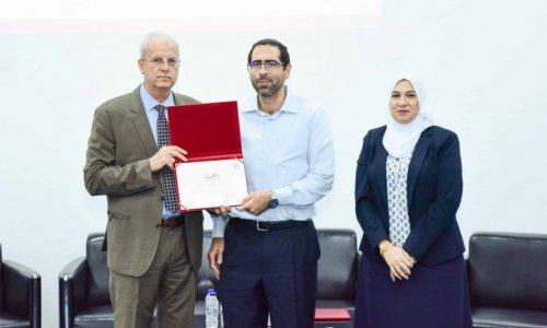 Al Ain University honors distinguished professors through student voting