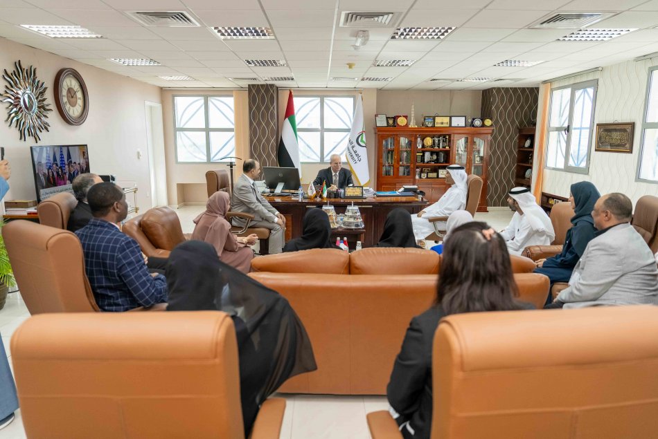مذكرة تفاهم بين مكتبة خليفة ومكتبة جامعة خورفكان 